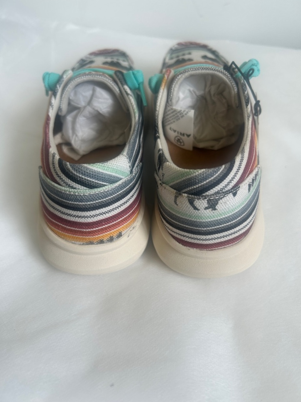 Ariat Women’s Canvas Slip On Hilo Casual Shoe in Multicolor Buffalo Print - Picture 3 of 6